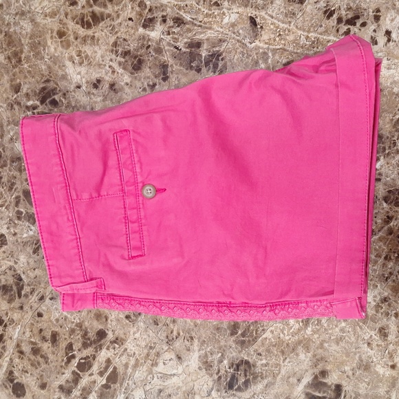 KHAKIS by GAP shorts - Picture 3 of 3